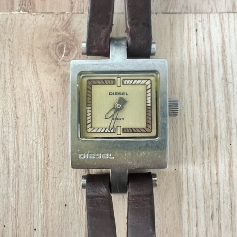 Vintage Diesel ladies rectangular silver tone brown leather watch NEW BATTERY